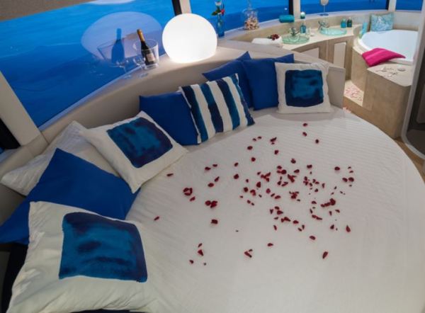 ANTHENEA IS THE FIRST FLOATING ECO-LUX HOTEL SUITE interior