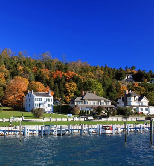 Mackinac-Island-Fall-Colors