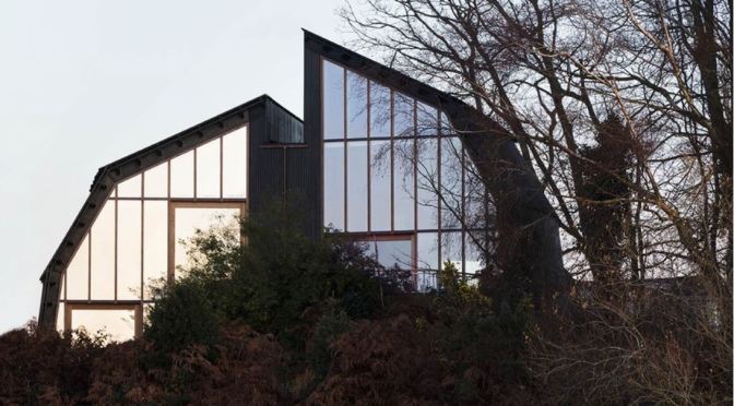 Video Profiles: Architect Roger Zogolovitch Tours His “HouseBoat” Home In Southern England (2019)