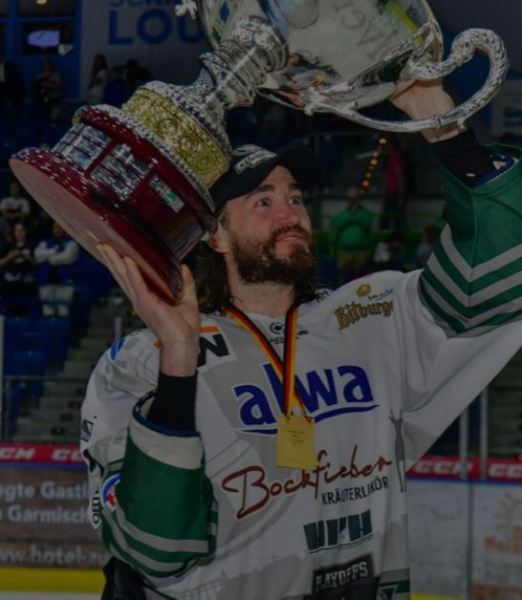 Justin Kelly Hockey Player