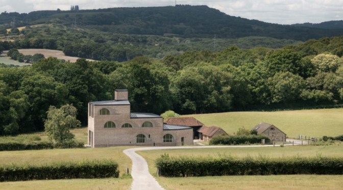Top Modern Home Tours: “Nithurst Farm” In South Downs, England (Video)