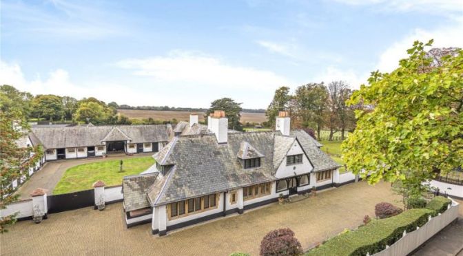 English Country Home Tours: Equestrian Estate Of Jockey Frankie Dettori