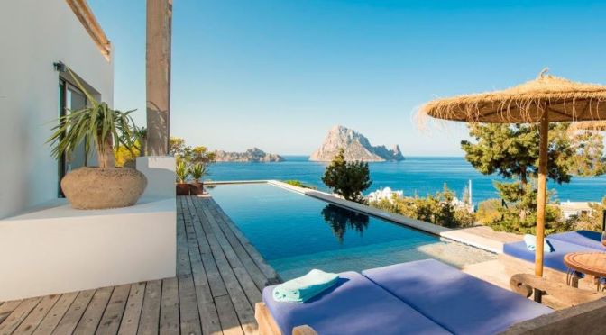 Home Tour Videos: ‘Villa Vedramar’ – Ibiza, Spain