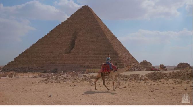 Egypt Walks: Pyramids & Great Sphinx Of Giza (4K)