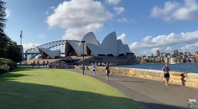 Walking Tours: The Royal Botanical Garden In Sydney, Australia (Video)