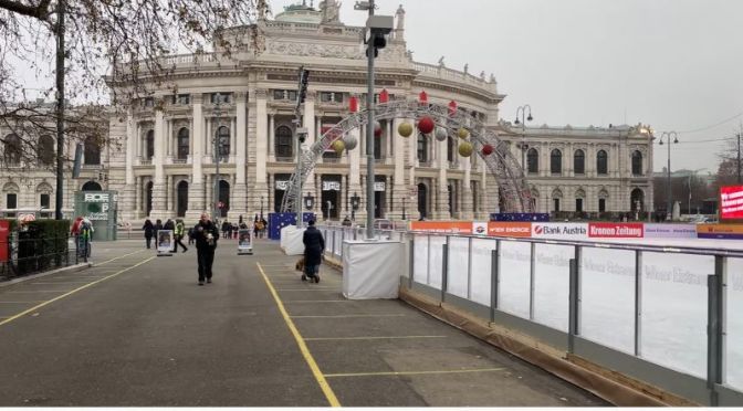 Walking Tours: ‘Ice Skate Rink’ Rathausplatz, City Hall, Vienna (Video)
