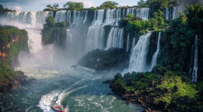 Rainforest Views: ‘Hotel Das Cataratas’ At Iguassu Falls In Brazil (HD Video)