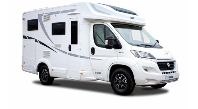 Top Small Motorhomes: 2021 McLouis Fusion 330