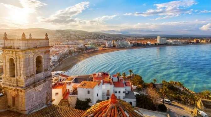 Travel Guide: The Food & Sights In Valencia, Spain