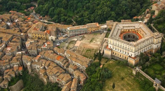 Guided Walking Tour: ‘Villa Farnese – Italy’ (4K)