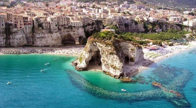 Seaside Walks: Tropea – Southeastern Italy (4K)