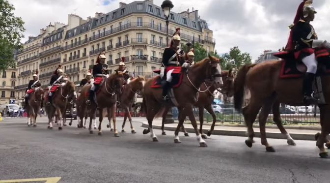 Paris Walks: Boulevard Saint Michel (4K Video)