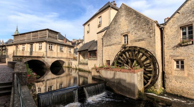 Walking Tour: Bayeux – Northwestern France (4K)