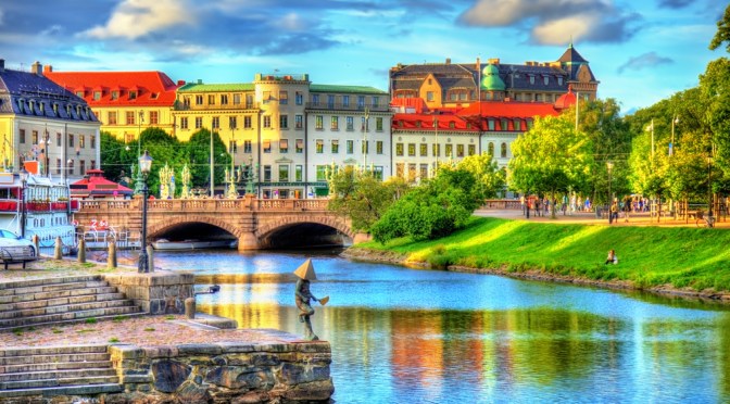 Views: Canal Boat Cruise, Gothenburg, Sweden (4K)