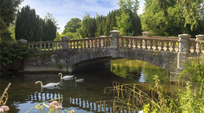 English Country Houses: Ancient ‘Hunton Court’ Near Maidstone In Kent