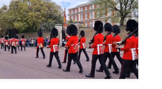 London Views: Changing Of The Guard (April 2022)