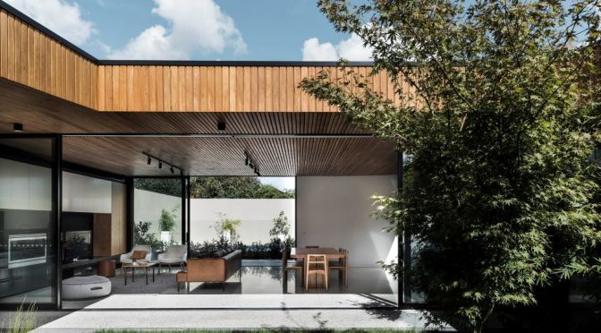 Australian Architecture: A Tour Of Courtyard House Near Melbourne