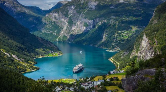 Views: Fjords, Mountains & Waterways Of Norway (4K)