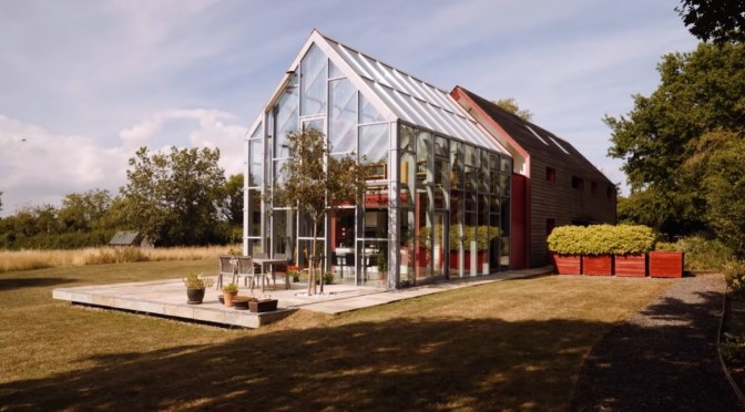 Tours: ‘Sliding House’ In Suffolk County, England