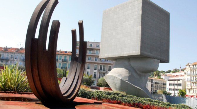 French Architecture: La Tête Carrée Library In Nice
