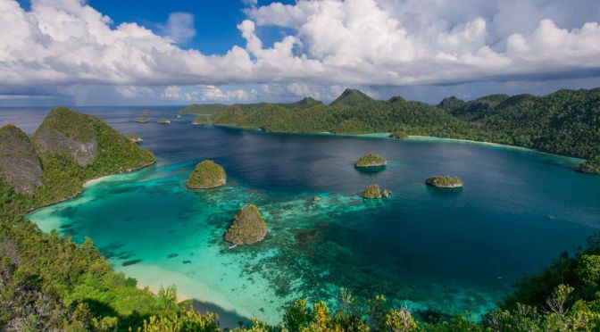 Island Views: Papua New Guinea, Pacific Ocean (4K)
