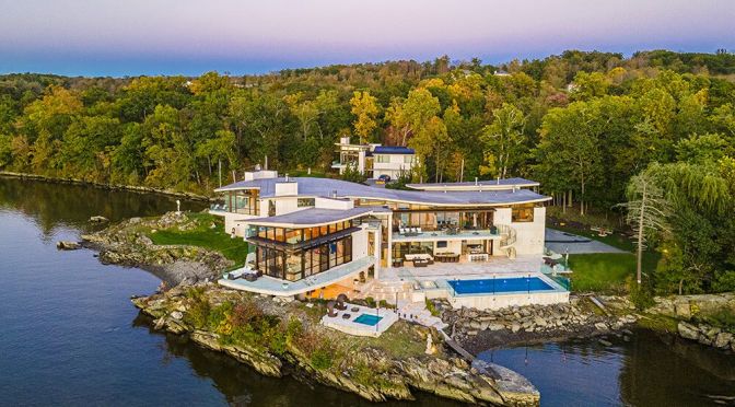 Tour: Frank Lloyd Wright-Inspired Home In New York