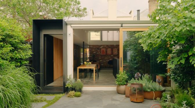 Australia Design: Tiny House Tour In Fitzroy