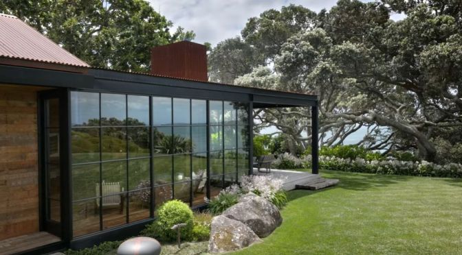 New Zealand Design Tour: ‘The Folly’ Island Cabin